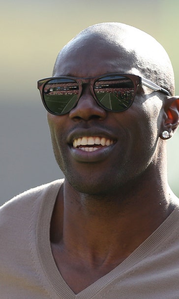 T.O. still thinks he can play in the NFL